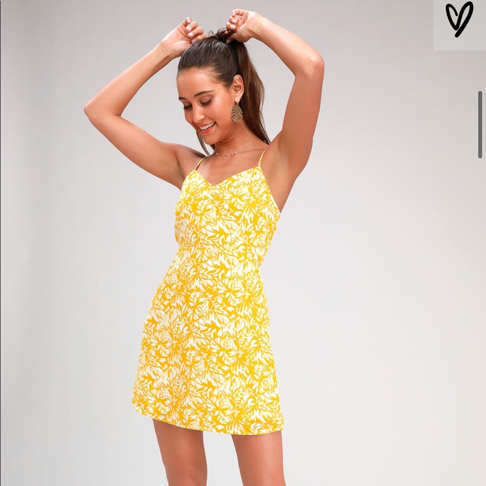 NEW LULUS Yellow print mini dress